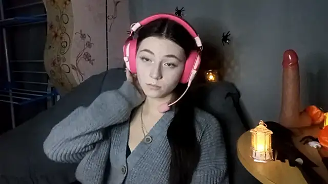 Sophiecuttie online show from November 2, 2025, 3:17 pm