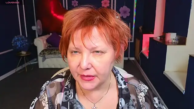 Kira Kenett online show from April 27, 2026, 7:45 pm