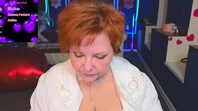 Snapshot of Kira_Kenett chatting on February 17, 2026, 4:26 pm Kira Kenett online show from February 17, 2026, 4:26 pm