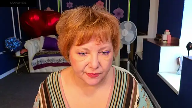 Kira Kenett online show from June 1, 2026, 5:07 am