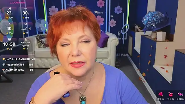 Kira Kenett online show from November 28, 2025, 7:08 am