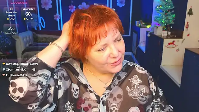 Kira Kenett online show from December 20, 2025, 8:44 pm