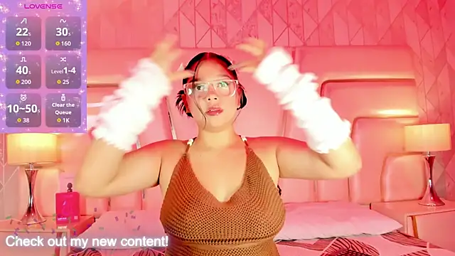 HatsaJones online show from February 12, 2026, 4:12 am