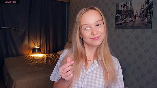 SoonMoor online show from November 3, 2025, 6:11 pm