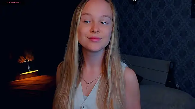 SoonMoor online show from September 14, 2025, 6:19 pm