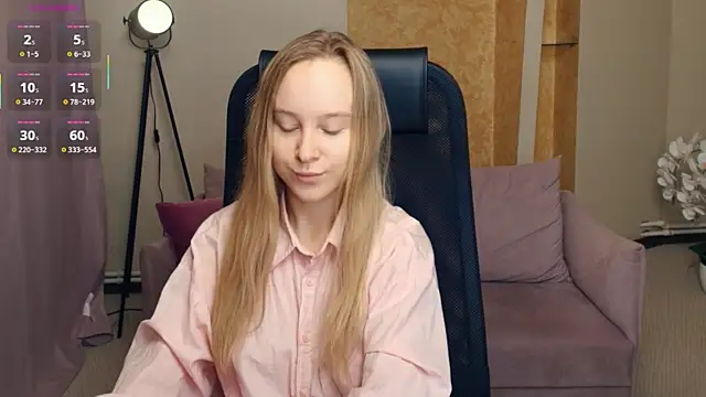 SoonMoor online show from December 19, 2025, 6:54 pm