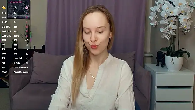 SoonMoor online show from March 6, 2026, 6:47 pm