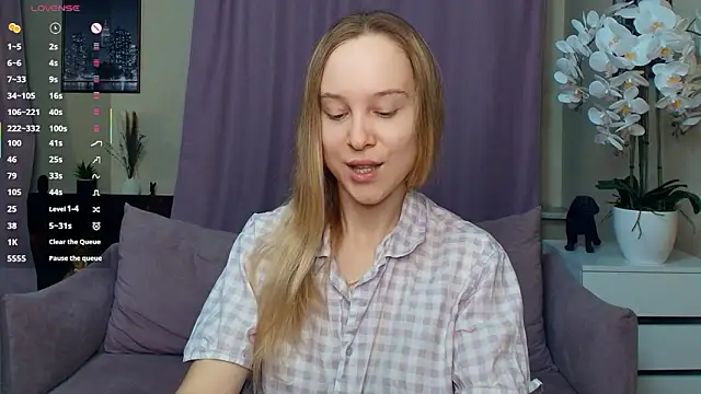 SoonMoor online show from March 10, 2026, 7:07 pm