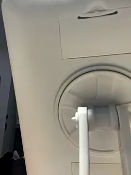 TiffanyyLam online show from October 14, 2025, 11:33 am