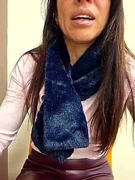 sexy7883 online show from February 9, 2026, 11:19 am