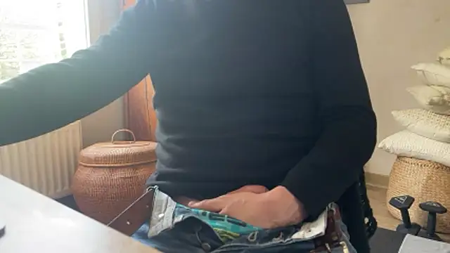 Snapshot of thelutty chatting on April 3, 2026, 3:07 pm thelutty online show from April 3, 2026, 3:07 pm