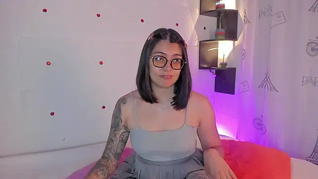 LolaXXXperience online show from September 9, 2025, 11:08 am