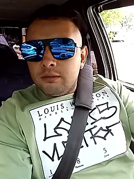 angelitocalientico online show from October 4, 2025, 4:19 pm