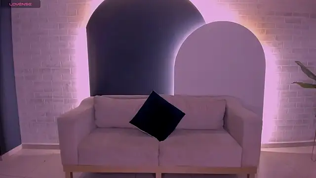 SussyBellX online show from March 10, 2026, 3:32 am