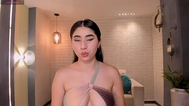 MayaMoretti  online show from September 27, 2025, 3:45 am