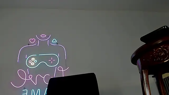 Snapshot of shantal_chocolet chatting on March 14, 2026, 5:35 am shantal chocolet online show from March 14, 2026, 5:35 am