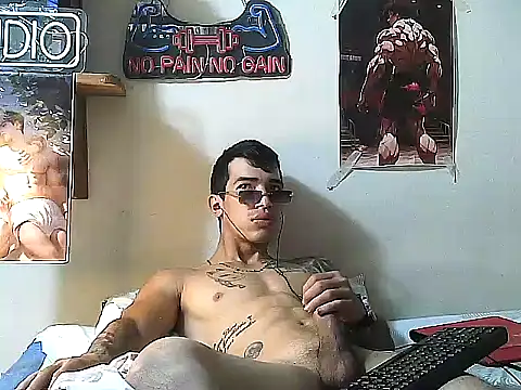 Strongcockfitness online show from September 13, 2025, 5:51 am