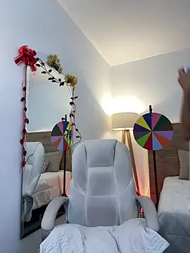 GinebraBrown online show from December 13, 2025, 8:04 pm