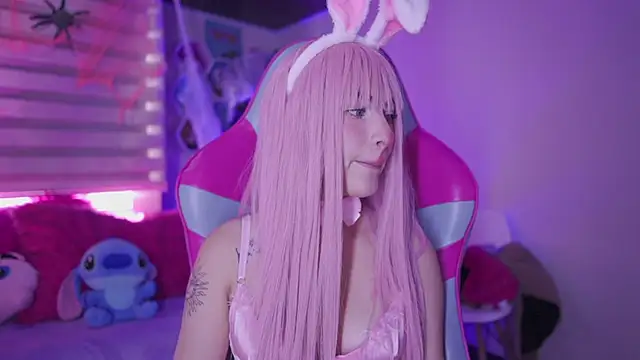 Rebecah 1 online show from October 23, 2025, 2:16 pm