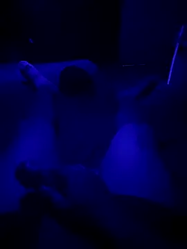 johnboones10 online show from November 2, 2025, 10:31 am