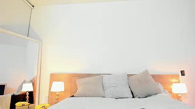 Parys Hot online show from September 25, 2025, 4:07 am