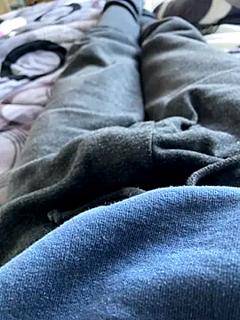 couplebest1 online show from December 15, 2025, 11:38 am