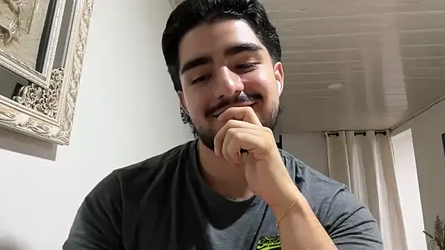 Snapshot of zayn_maximoff chatting on May 14, 2026, 3:03 am zayn maximoff online show from May 14, 2026, 3:03 am