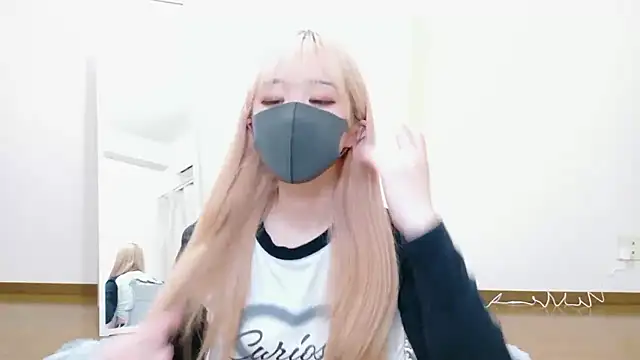 Snapshot of Una_chan_ chatting on October 21, 2025, 10:58 am Una chan online show from October 21, 2025, 10:58 am