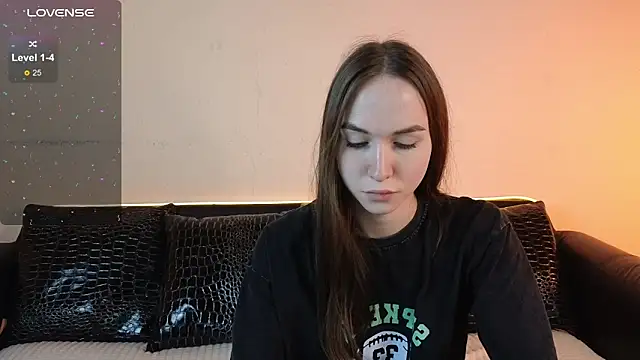 Angeel Kate online show from October 5, 2025, 11:45 am