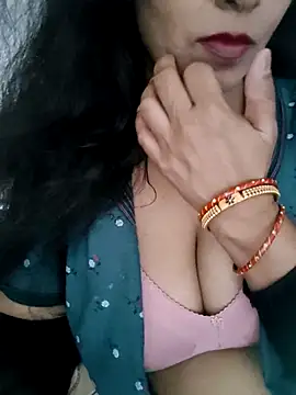 Deepa Sharma143 online show from May 3, 2026, 2:16 am