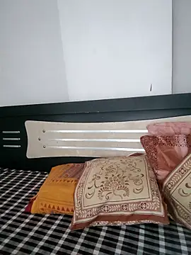 Deepa Sharma143 online show from September 26, 2025, 1:56 am