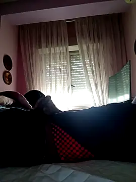 estrogeni online show from November 3, 2025, 8:29 am