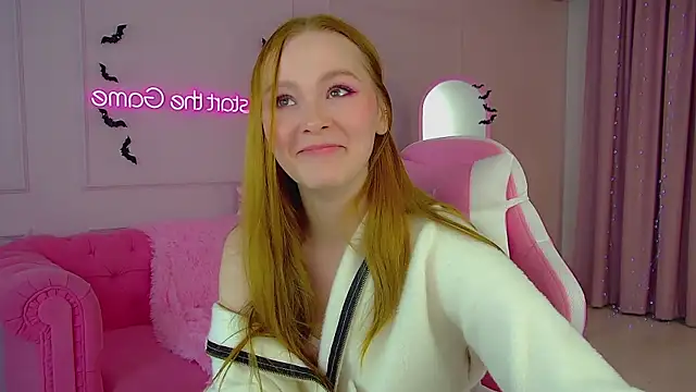 AgataFoxley online show from October 20, 2025, 7:09 am