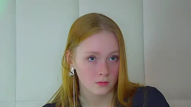 AgataFoxley online show from September 9, 2025, 7:18 am