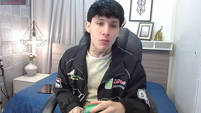 Iantwink18 online show from October 11, 2025, 7:59 pm