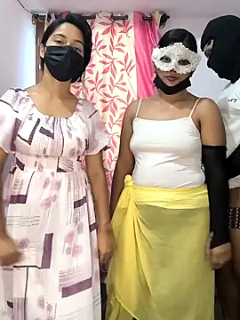 Family02 online show from February 19, 2026, 4:53 am