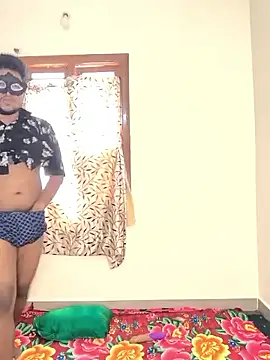 Family02 online show from September 15, 2025, 9:21 am