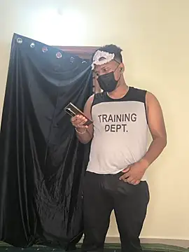 Family02 online show from October 8, 2025, 3:24 pm