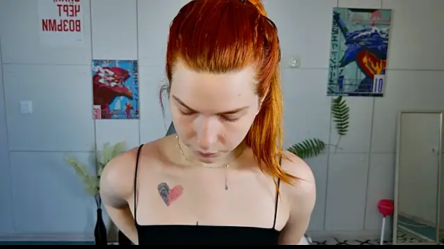 AliceCUNTach online show from June 26, 2026, 5:02 am