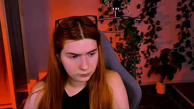 AliceCUNTach online show from August 5, 2026, 5:12 am