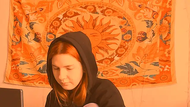 AliceCUNTach online show from June 19, 2026, 4:07 am