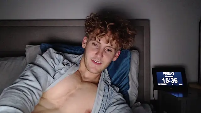 DominantAlex18 online show from November 14, 2025, 3:37 pm