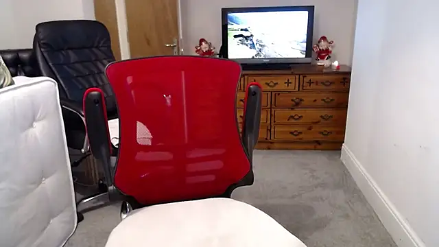 Hung2Mike online show from April 11, 2026, 9:29 pm