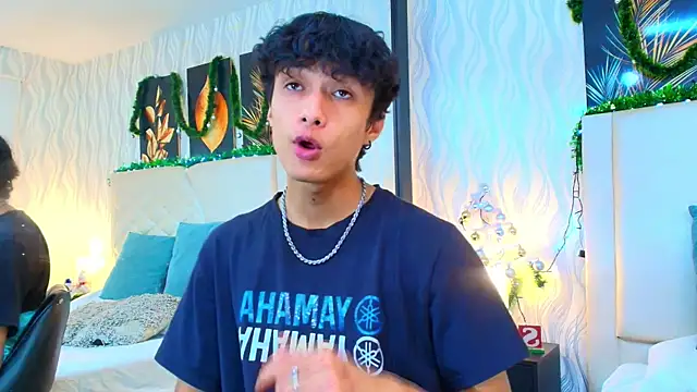 Lean Portman online show from December 4, 2025, 8:41 pm