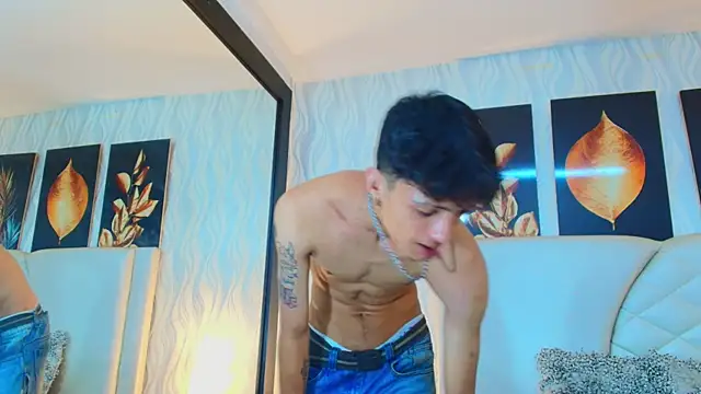 Lean Portman online show from September 17, 2025, 9:39 pm