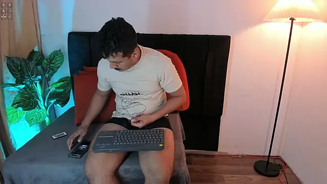 Misterjhons2 online show from March 13, 2026, 12:37 am