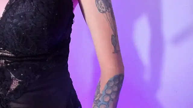 MerryyMendez online show from September 8, 2025, 5:23 pm