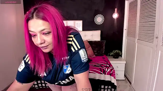 Eva hot 1 online show from May 9, 2026, 1:14 pm