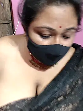 hotbhabhi011 online show from May 6, 2026, 5:06 pm