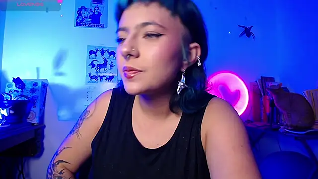 AlmaNanax online show from November 6, 2025, 4:49 am